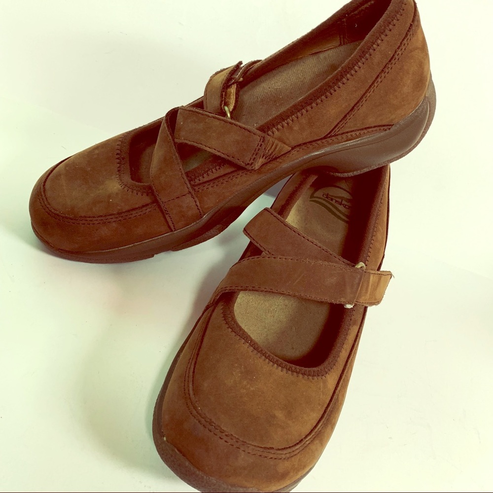 Dansko Mary Janes Brown leather EUC 38  8-8.5